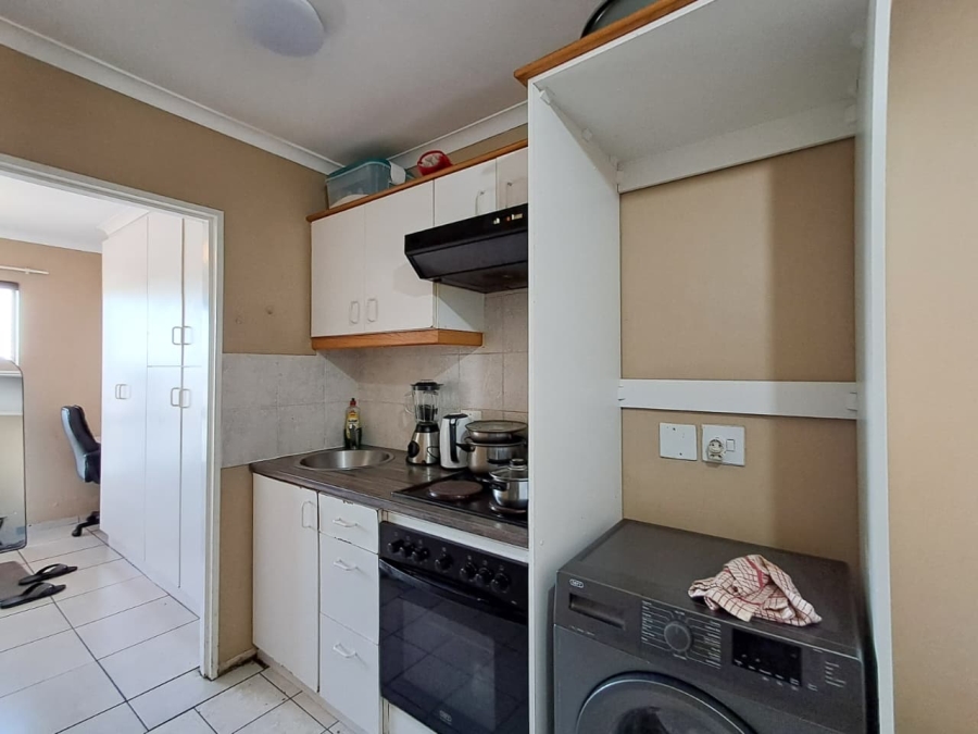 To Let 1 Bedroom Property for Rent in Protea Heights Western Cape